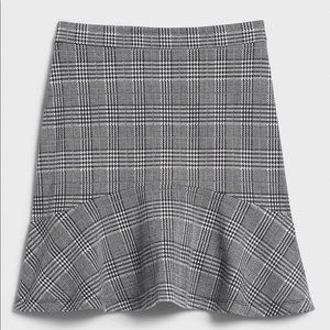 Banana Republic knit flounce skirt 2